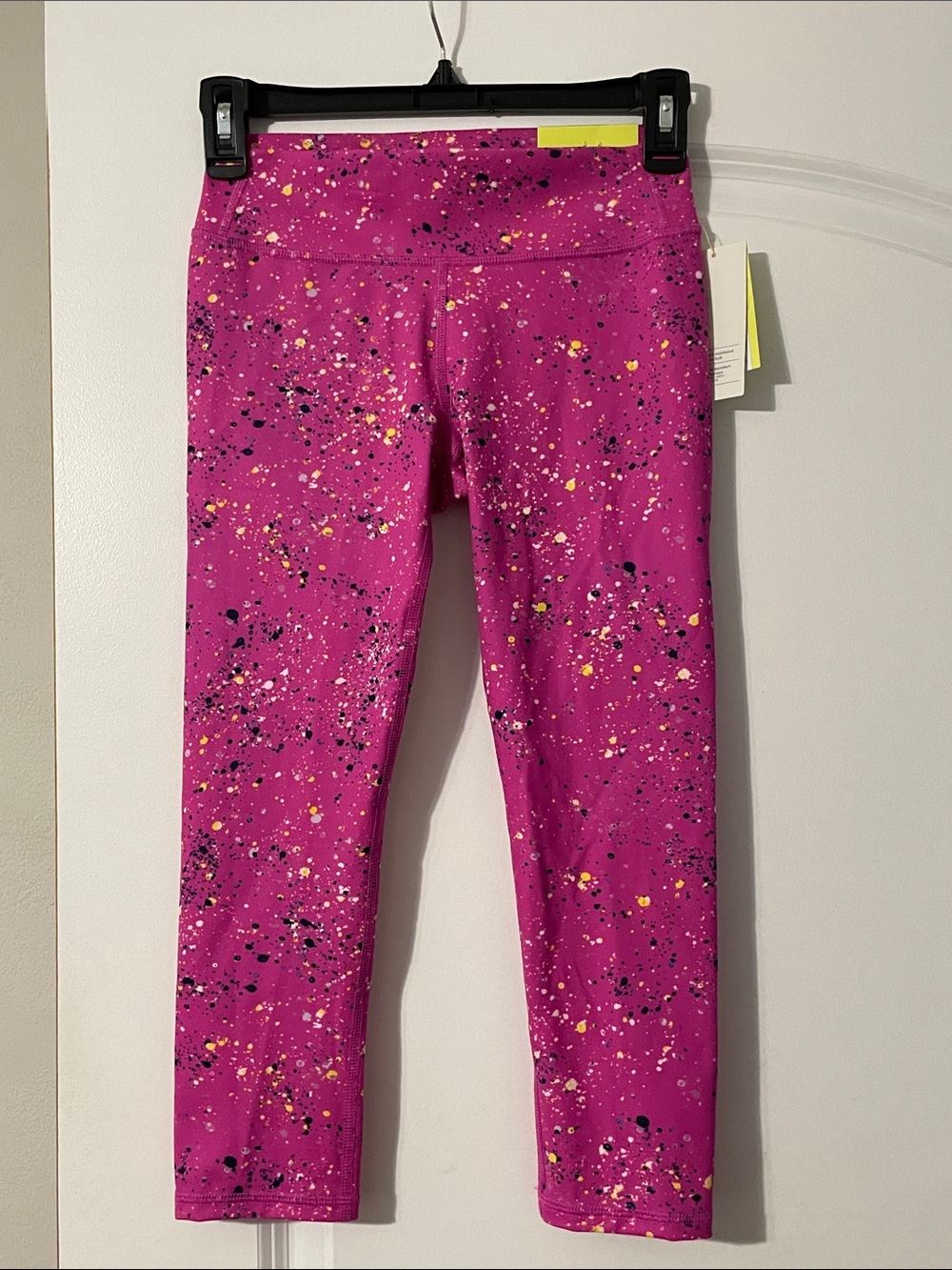 Girls' Fuchsia Splatter-Print Mid-rise Capri Active Leggings